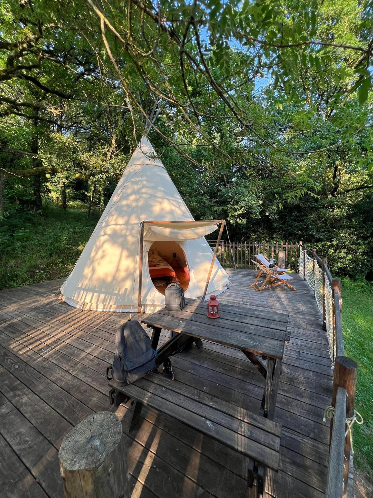 Le Tipi A Marie, Deconnectez- Vous !!! Hotel Cambounes Exterior photo